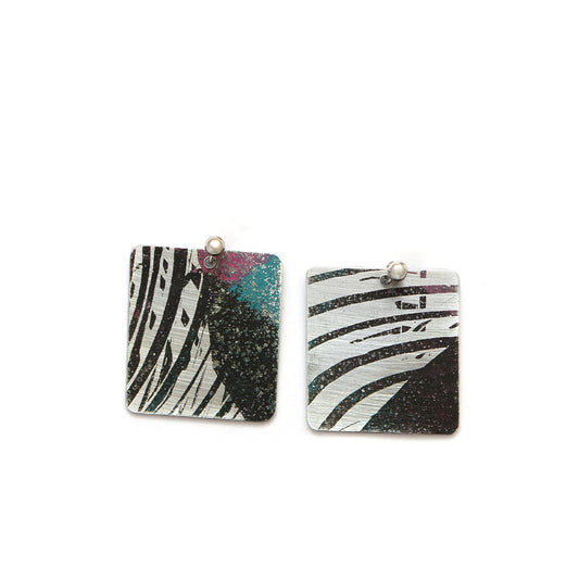 KUBO CROSS EARRINGS