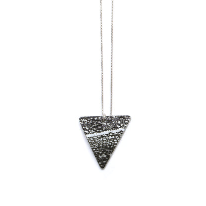 TROKUT TINTA NECKLACE