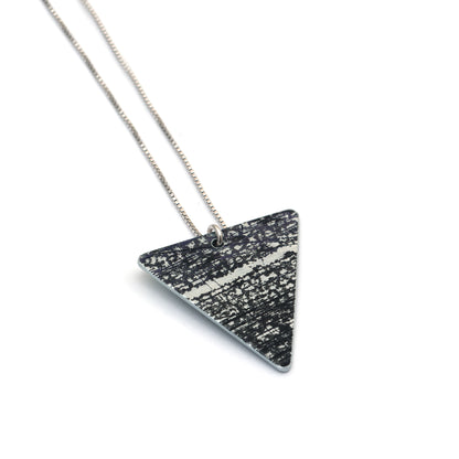 TROKUT TINTA NECKLACE