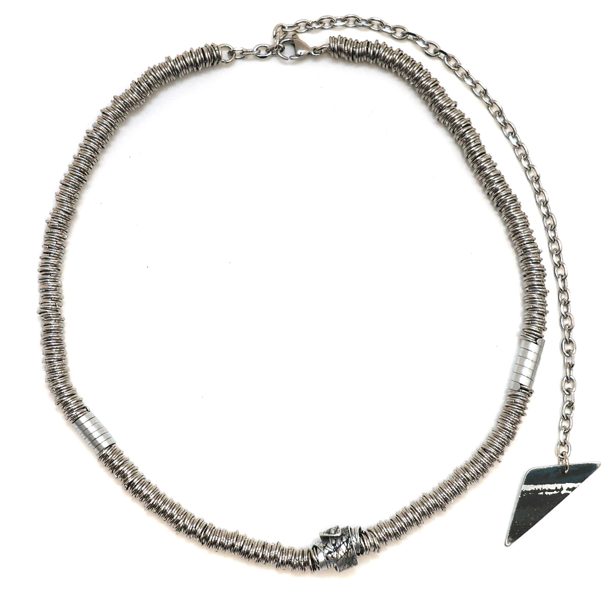 SHARK RUSH NECKLACE